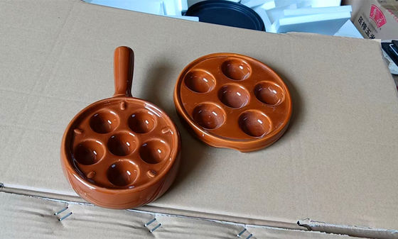 6 ranuras redondo plato cerámico de caracol con mango de color personalizado