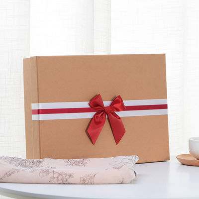 Caja de regalo de papel rígido con nudilla para ropa interior de mujer