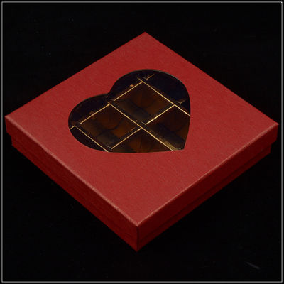 Cajas de cartón con base y tapa, caja de chocolate para el día de San Valentín con ventana de plástico.