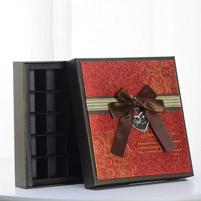 Elegante caja de chocolate de lujo de cartón