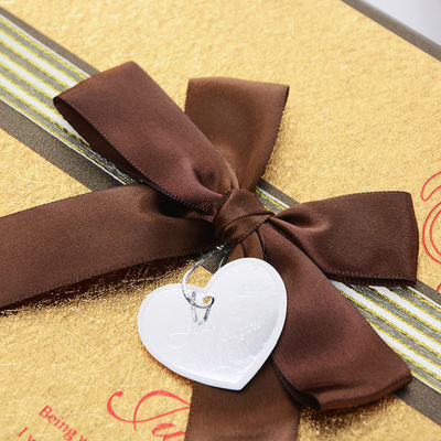 Elegante caja de chocolate de lujo de cartón