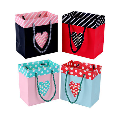 Bolsas de papel personalizadas, bolsas personalizadas con mango de cinta.